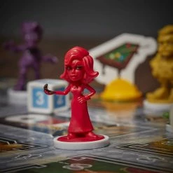 Hasbro Clue Junior: The Case Of The Broken Toy Board Games